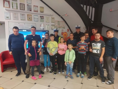 SPOTKANIE Z PRZEDSTAWICIELAMI POLICJI - zdjęcie11