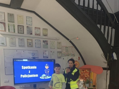 SPOTKANIE Z PRZEDSTAWICIELAMI POLICJI - zdjęcie8