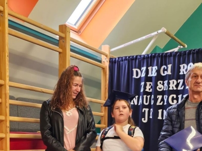 Dzień Edukacji Narodowej i uroczystość pasowania uczniów klas pierwszych - zdjęcie18