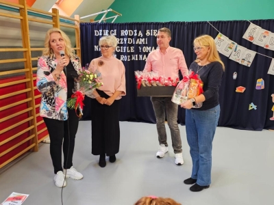 Dzień Edukacji Narodowej i uroczystość pasowania uczniów klas pierwszych - zdjęcie29