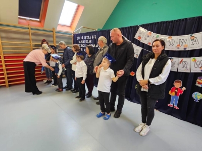 Dzień Edukacji Narodowej i uroczystość pasowania uczniów klas pierwszych - zdjęcie26