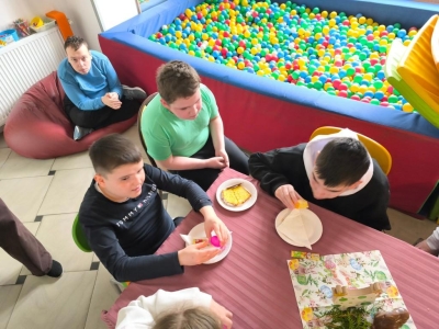 Świąteczne warsztaty plastyczne - zdjęcie6