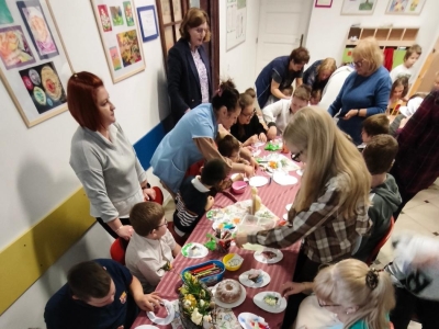 Świąteczne warsztaty plastyczne - zdjęcie12