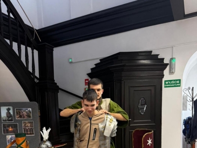 Żywa lekcja historii: Rzymski legionista w progach naszej szkoły! - zdjęcie36