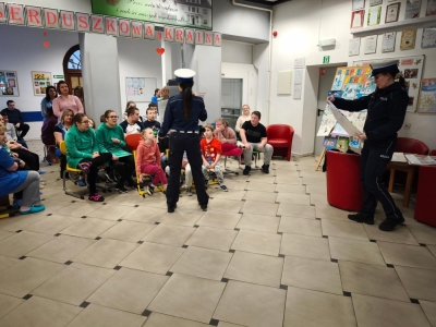 Bezpieczna zima - spotkanie z policjantkami - zdjęcie21