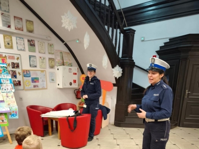 Bezpieczna zima - spotkanie z policjantkami - zdjęcie10