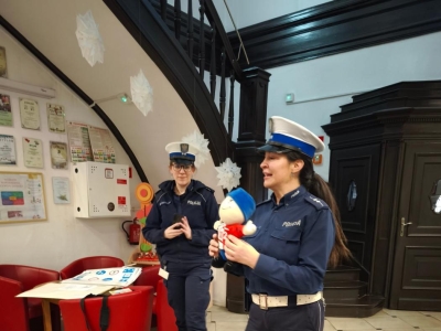 Bezpieczna zima - spotkanie z policjantkami - zdjęcie13