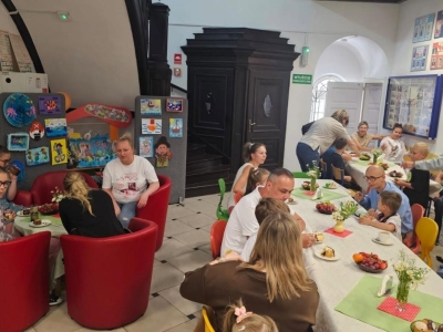 Morska przygoda w naszej szkole. Za nami Dzień Otwarty oraz Dzień Mamy i Taty - zdjęcie35