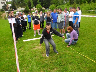 ZMAGANIA SPORTOWE W GILOWICACH - zdjęcia - zdjęcie6
