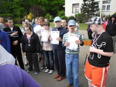 ZMAGANIA SPORTOWE W GILOWICACH - zdjęcia - zdjęcie14