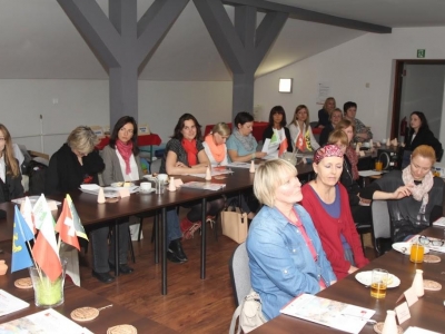 Szkolenie  „Terapia przez sztukę” w  ramach polsko – szwajcarskiego projektu - zdjęcia - zdjęcie2