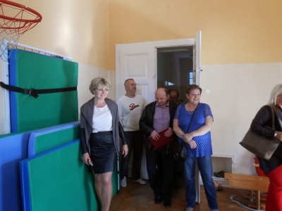Wizytacja placówki przez przedstawicieli Komisji Oświaty Kultury i Sportu - zdjęcia - zdjęcie3