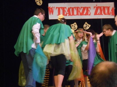 I MIEJSCE W V POWIATOWYM PRZEGLĄDZIE TWÓRCZOŚCI TEATRALNEJ W GILOWICACH - zdjęcia - zdjęcie4