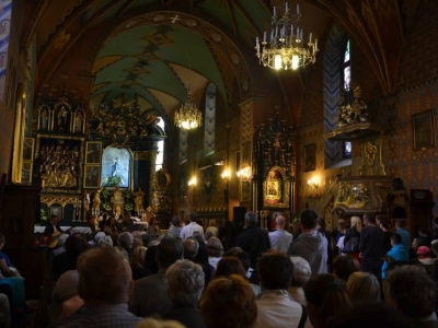 KONCERT CHARYTATYWNY W ŻYWCU - zdjęcia - zdjęcie6