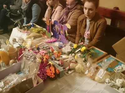 ŚWIĄTECZNY KIERMASZ W PIETRZYKOWICACH - zdjęcia - zdjęcie7