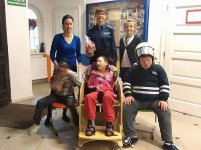 SPOTKANIE Z POLICJANTAMI - zdjęcia - zdjęcie8