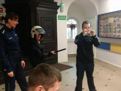 SPOTKANIE Z POLICJANTAMI - zdjęcia - zdjęcie6