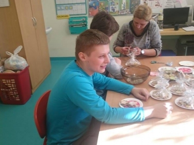 WARSZTATY KULINARNE W GIMNAZJUM - zdjęcia - zdjęcie3