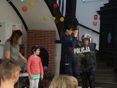 SPOTKANIE Z POLICJANTKĄ - zdjęcia - zdjęcie25