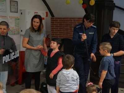 SPOTKANIE Z POLICJANTKĄ - zdjęcia - zdjęcie15
