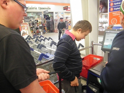 WYCIECZKA DO TESCO - zdjęcia - zdjęcie4