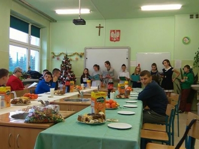 INTEGRACYJNA WIGILIA Z UCZNIAMI ZSO W ŁODYGOWICACH - zdjęcie3