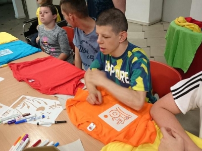 WARSZTATY PLASTYCZNE - MALOWANIE NA TKANINIE - zdjęcia - zdjęcie20