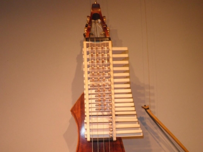 Wystawa prac laureatów  II KONKURSU  NA BUDOWĘ INSTRUMENTÓW LUDOWYCH zdjęcia - zdjęcie12