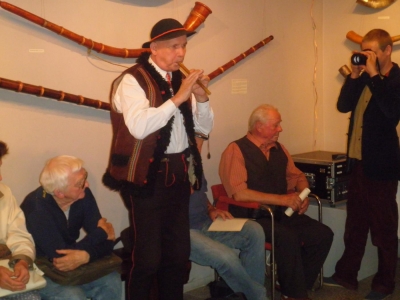 Wystawa prac laureatów  II KONKURSU  NA BUDOWĘ INSTRUMENTÓW LUDOWYCH zdjęcia - zdjęcie15