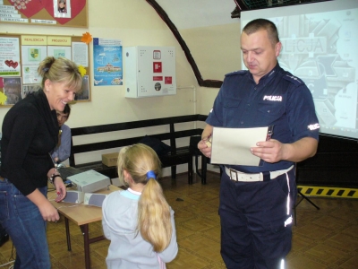 Spotkanie z policjantem zdjęcia - zdjęcie9