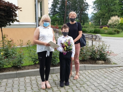 ZAKOŃCZENIE ROKU SZKOLNEGO 2019/2020 - zdjęcia - zdjęcie1