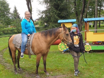 DOGOTERAPIA I HIPOTERAPIA W NASZEJ SZKOLE - zdjęcia - zdjęcie10